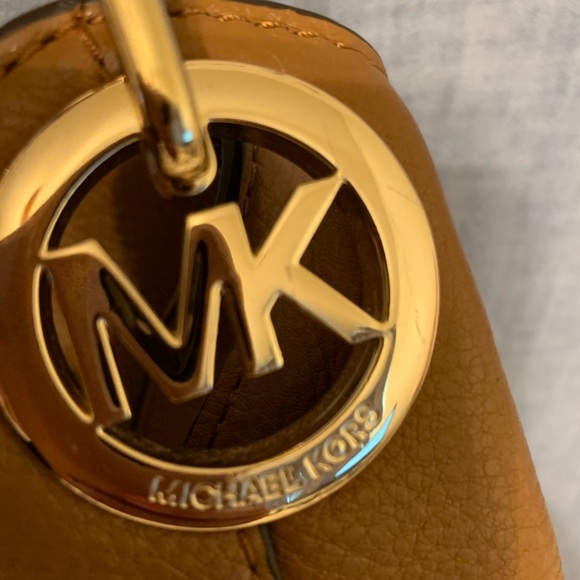 Michael Kors Fulton Shoulder Bag - Picture 2 of 14